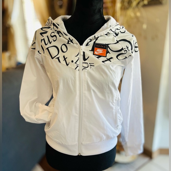 Juniors Nike Sportswear Windbreaker Windrunner Jacket White Hooded Cost M NWT - Picture 6 of 16